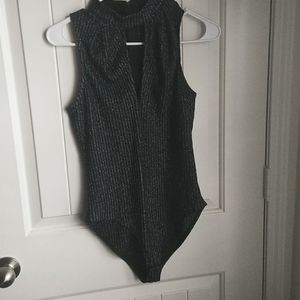 Sleeveless bodysuit top